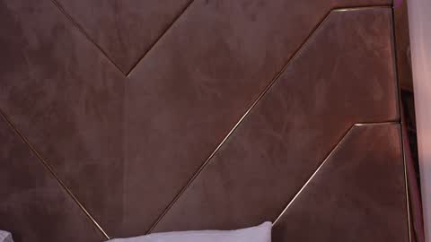 Kylie  online show from December 8, 2024, 7:47 am