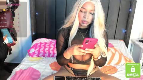 Snapshot of kyliewhiteboobs chatting on February 10, 2025, 7:49 pm kylie white boobs online show from February 10, 2025, 7:49 pm