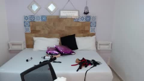 Snapshot of kyliiebaker chatting on November 9, 2025, 10:46 am Kylie online show from November 9, 2025, 10:46 am