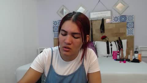 Snapshot of kyliiebaker chatting on November 19, 2025, 11:32 am Kylie online show from November 19, 2025, 11:32 am