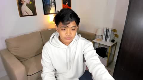 kyll_collins online show from January 1, 2025, 1:48 pm