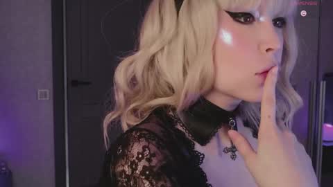 Kate online show from April 15, 2026, 11:50 am