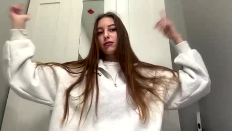 Snapshot of kymberlyrosenlof chatting on March 4, 2026, 3:01 am Selena online show from March 4, 2026, 3:01 am