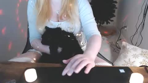 Snapshot of kymchi chatting on December 21, 2025, 10:55 am Check Out My NSFW OnlyFans Link On Bio online show from December 21, 2025, 10:55 am