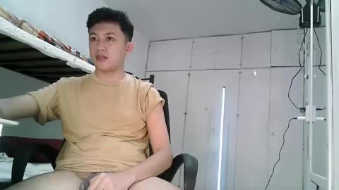 Snapshot of kymer24 chatting on October 25, 2025, 9:28 am john online show from October 25, 2025, 9:28 am