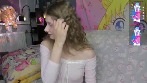 Snapshot of l1ttlekiki chatting on October 4, 2025, 2:37 pm Sara online show from October 4, 2025, 2:37 pm