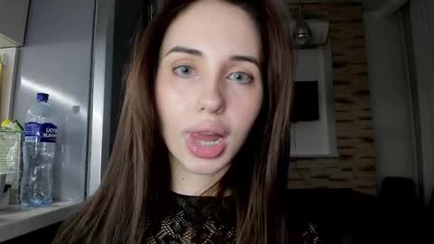 Snapshot of l1tww chatting on March 6, 2025, 1:16 am Malika online show from March 6, 2025, 1:16 am