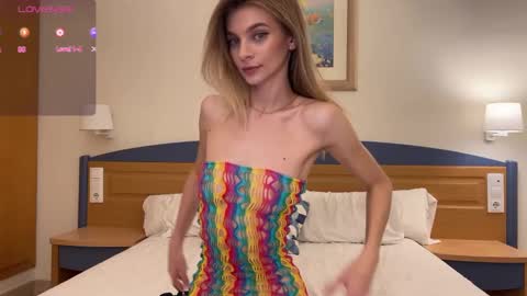 Snapshot of l_0l chatting on January 4, 2025, 10:45 pm Julie online show from January 4, 2025, 10:45 pm