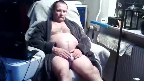 pelle and lady online show from March 6, 2026, 8:27 pm