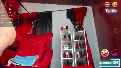 Snapshot of la_crespa__ chatting on September 9, 2025, 11:54 am la_crespa__ online show from September 9, 2025, 11:54 am