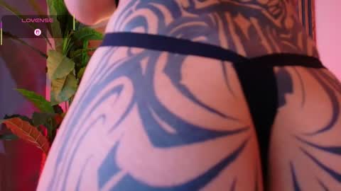 Snapshot of la_diabla_111_ chatting on September 10, 2025, 11:43 am Karime online show from September 10, 2025, 11:43 am