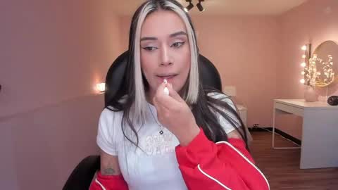 Snapshot of la_monitora chatting on May 29, 2026, 11:41 am T A T I A N A online show from May 29, 2026, 11:41 am