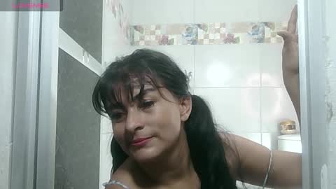 la_wuaifu1 online show from November 9, 2025, 9:46 pm