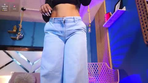 Cris  online show from November 15, 2025, 11:07 am