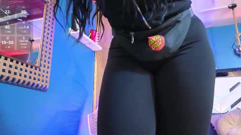 Cris  online show from December 18, 2025, 11:16 am