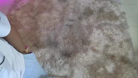 Cris  online show from April 6, 2026, 11:44 am