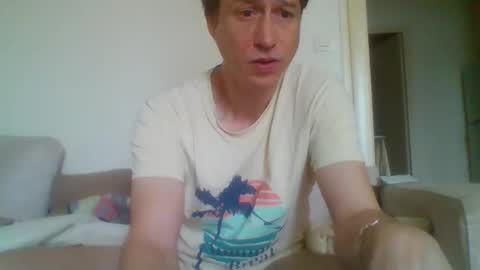 labelette007 online show from May 1, 2026, 9:03 am