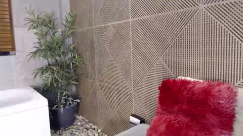 labrinthteasing online show from March 16, 2026, 12:31 pm