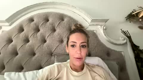 laceylayne96 online show from May 26, 2026, 2:13 pm