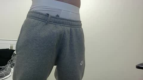 Snapshot of lacky13c_m chatting on January 25, 2025, 11:32 pm Lacky online show from January 25, 2025, 11:32 pm