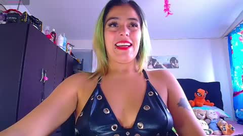 Valentina online show from May 27, 2026, 7:55 pm