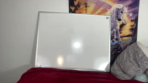 Lacy8Vankort online show from December 3, 2025, 10:19 pm