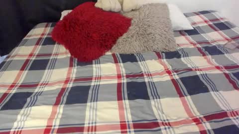 Snapshot of ladahear_ chatting on February 23, 2026, 4:37 pm Akyra online show from February 23, 2026, 4:37 pm