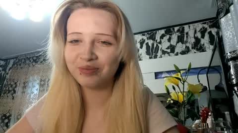 Snapshot of ladawnloser chatting on May 6, 2026, 11:43 pm Lada online show from May 6, 2026, 11:43 pm