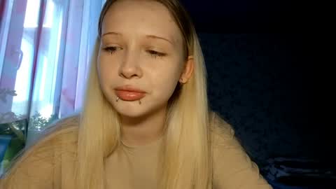 Snapshot of ladawnloser chatting on May 10, 2026, 11:21 pm Lada online show from May 10, 2026, 11:21 pm
