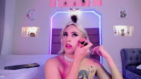 Snapshot of ladenandjuan chatting on January 9, 2025, 5:34 am Laden And Juan online show from January 9, 2025, 5:34 am