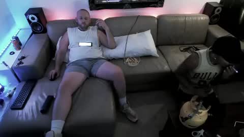 Hectic online show from February 4, 2025, 3:26 pm