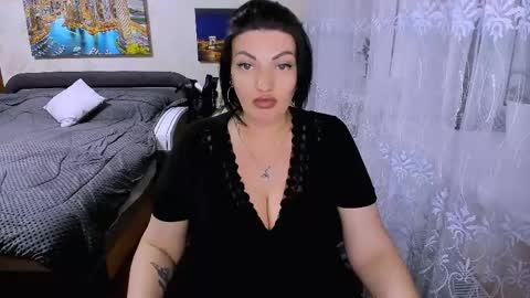 lady_boom_ online show from May 19, 2026, 6:36 pm