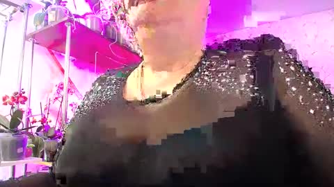 Lady Gloria online show from March 8, 2025, 9:17 am