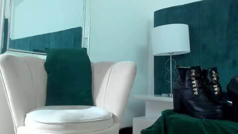 Lady godss online show from December 29, 2024, 4:27 am