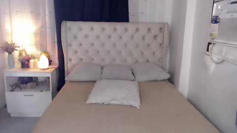   online show from December 22, 2024, 1:44 pm