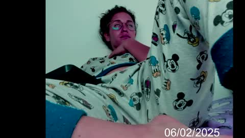 Snapshot of lady_jhana chatting on February 6, 2025, 12:05 pm Jhana online show from February 6, 2025, 12:05 pm