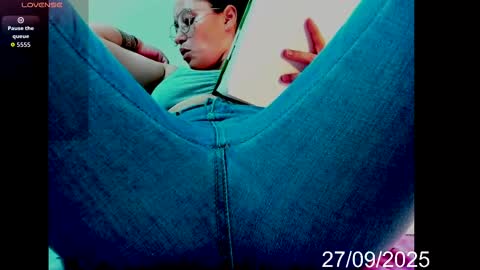Snapshot of lady_jhana chatting on September 27, 2025, 1:38 pm Jhana online show from September 27, 2025, 1:38 pm
