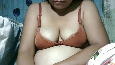 Snapshot of lady_love063 chatting on January 18, 2026, 8:45 pm lady_love063 online show from January 18, 2026, 8:45 pm