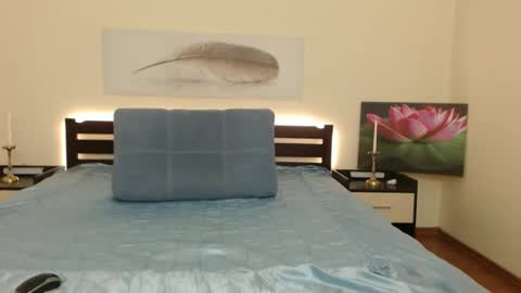 Snapshot of lady_milf_hot chatting on December 4, 2024, 2:15 pm Sofi online show from December 4, 2024, 2:15 pm