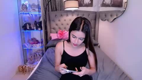 lady_moriseth online show from November 19, 2025, 8:25 am