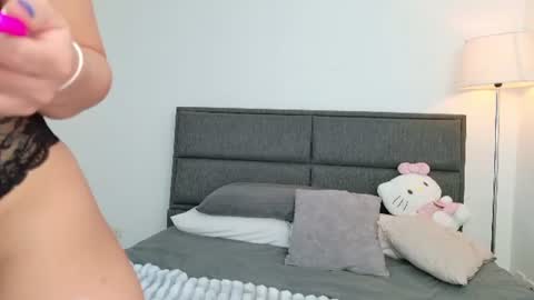 Snapshot of lady_ni chatting on June 27, 2026, 2:44 pm 700 1300 -5 online show from June 27, 2026, 2:44 pm