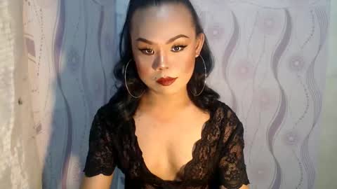 Snapshot of lady_shane26 chatting on May 1, 2026, 12:21 pm lady_shane26 online show from May 1, 2026, 12:21 pm