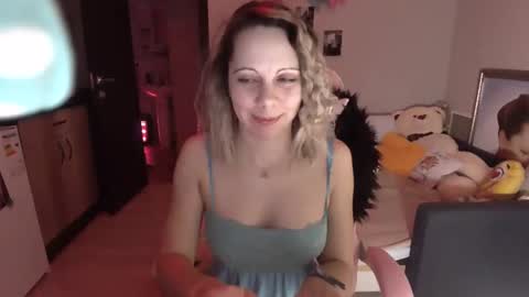 Snapshot of lady_smile69 chatting on December 15, 2024, 12:40 am lady_smile69 online show from December 15, 2024, 12:40 am