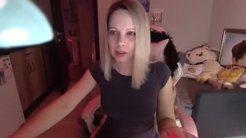 Snapshot of lady_smile69 chatting on January 27, 2025, 2:10 am lady_smile69 online show from January 27, 2025, 2:10 am