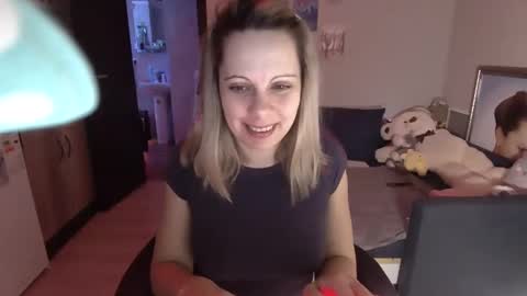 Snapshot of lady_smile69 chatting on February 12, 2025, 5:05 am lady_smile69 online show from February 12, 2025, 5:05 am
