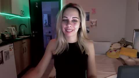 Snapshot of lady_smile69 chatting on September 9, 2025, 2:22 am lady_smile69 online show from September 9, 2025, 2:22 am