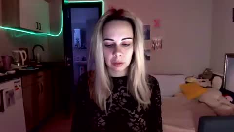 Snapshot of lady_smile69 chatting on September 10, 2025, 3:17 am lady_smile69 online show from September 10, 2025, 3:17 am