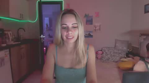 Snapshot of lady_smile69 chatting on October 7, 2025, 4:53 am lady_smile69 online show from October 7, 2025, 4:53 am