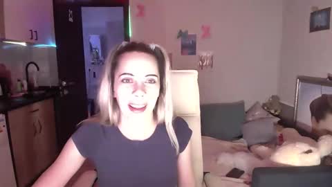 Snapshot of lady_smile69 chatting on November 13, 2025, 6:40 pm lady_smile69 online show from November 13, 2025, 6:40 pm