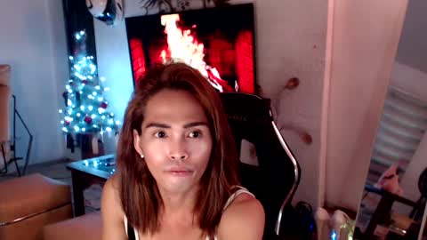 Snapshot of lady_sovereign chatting on December 10, 2024, 12:28 am M MMY online show from December 10, 2024, 12:28 am